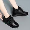 Una generación de zapatos casuales de algodón para madre de suela blanda para mujer invierno nuevos zapatos de mujer forrados de vellón cálidos deportivos cómodos zapatos para viajar