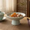Bandeja de té y bocadillos simple de celadón con base alta, bandeja de ofrendas Zen estilo chino, para sala de estar del hogar, exhibición de bocadillos, pasteles y frutas, bandeja de almacenamiento de cerámica