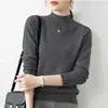 Camada base feminina de gola alta parcial, novo estilo de início de outono, cor sólida, tamanho grande, corte solto, efeito emagrecedor, peça íntima de manga longa, suéter de malha de gola média