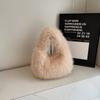Bolso de Felpa para Mujer de Gran Capacidad 2024 Nuevo Otoño e Invierno Diseño Nicho Un Hombro Portátil Suave Bolso Dumpling para Viaje