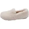 Novos Sapatos Casuais Peludos para Mulheres Outono/Inverno 2026, Para Uso Externo, Forrados com Fleece, Mocassins Tendência de Lã de Cordeiro, Sapatos Baixos Planos de Algodão