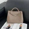 Bolsa Tote Tecida Exclusiva de Couro Bovino Transfronteiriça Grande Capacidade Bolsa para o Dia a Dia Bolsa de Mão Ombro Transversal de Couro Genuíno de Alta Qualidade para Mulheres