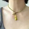 Estilo nuevo de primavera y verano, cadena para clavícula con colgante de florcitas de colores, collar para mujer con colgante de manzana roja lindo