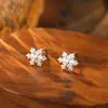 Pendientes de Copo de Nieve Modernos y Sofisticados para Mujer, Únicos y de Alta Gama, Dulces y con Estilo, Accesorios para Orejas Estilo Universitario