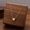 Luxo leve micro-incrustado cintura pequena pingente titânio colar de aço colar de moda feminina nicho de personalidade design feminino cross-border clavícula cadeia atacado