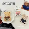 Boneca de Pelúcia Ursinho Fofo Desenho Animado Ornamento Pendurado Macacão Bobo Broche de Ursinho Mochila de Estudante Pingente de Boneca Pequena