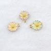 Acessórios de joalheria coreana DIY K ouro liga gota de óleo pingente pequeno acessórios para pingente de pulseira crisântemo fresco