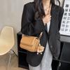 Bolso cuadrado pequeño de moda de celebridades de Internet, bolso cruzado combinable, nuevo bolso de hombro sencillo de estilo occidental para mujer de otoño 2022
