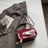 2026 Nuevo Bolso de Mano Tofu de Alta Apariencia Simple de Moda Bolso Cruzado Versátil con Cadena Elegante Casual para el Trabajo