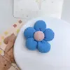 Versión Coreana Broche de Flor de Cinco Pétalos Accesorio Adorno para el Cabello Flor de Tela Hecha a Mano DIY Accesorio para Ropa Bolso Funda de Teléfono Colgante