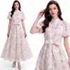 Ropa de Mujer de Comercio Exterior Toma Real: Vestido de Encaje Francés Estilo Suave de Manga Corta con Cuello Alto de Pie de un Solo Botón Ceñido a la Cintura Adelgazante de Línea A