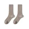 Novas meias femininas de outono e inverno, cor sólida, meias cano alto, meias empilhadas, meias da moda até a panturrilha, meias estilo japonês para casal, atacado do fabricante