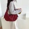 Bolsa tote retrô estilo coreano, grande capacidade, nova bolsa dumpling de outono 2026 para o dia a dia, bolsa transversal de ombro versátil em PU para mulheres