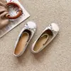Sapatos Estilo Ballet Outono 2026 Versáteis Pequenos Sapatos de Couro Laço Retro Francês Mary Janes Plataforma Sapatos de Salto Único Feminino