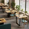 Sillas con Cubierta Suave y Juegos de Mesa Comerciales para Restaurantes de Hot Pot, Mesas de Comedor de Madera Maciza Personalizadas con Placas de Inducción Integradas para Restaurantes en Cadena