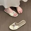 Sandalias de Verano para Mujer, Medias Zapatillas Planas con Hebilla Metálica Estilo Francés, Punta Abierta, de una Sola Tira, Versátiles, Chanclas de Playa para Mujer