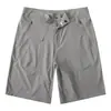 Shorts Casuais de Seda Gelada para Homens, Design Fino de Verão, Calças Versáteis de Cor Sólida de Secagem Rápida de Comprimento Médio