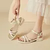 Sandalias de Verano 2026 Estilo Nuevo de Una Correa para Mujer, Sandalias de Verano de Alta Gama que Combinan Bien con Faldas, Impresionantes Sandalias de Exterior Estilo Francés