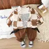 Conjunto de Otoño para Niño 2025 Nuevo Elegante Infantil Moderno Bebé Camisa de Manga Larga Conjunto de Tres Piezas Venta al por Mayor