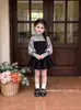 Vestido Falso Duas Peças para Meninas Estilo Primavera e Outono Color Block Patchwork Mangas Bufantes Saia Evasê para Bebês e Crianças Pequenas Saia Estilosa Versátil
