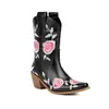 Moda Outono Inverno 2026 Botas Femininas Europeias Americanas Bordado Bordado Tradicional Botas de Cano Médio Sapatos Femininos Flores Slip-on Botas Western Comércio Exterior