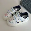 Zapatillas de lona con velcro pintadas a mano de moda para mujer, estilo ins, zapatos blancos de suela gruesa de nicho, mocasines deportivos casuales