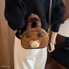 Bolsa Cruzada de Dibujos Animados 2026 Bolso Boston de Nicho Otoñal Bolsa Linda para Mujeres Nuevo para Viajes Cotidianos Versátil Bolso de Mano Bolso de Hombro Versátil Versión Coreana