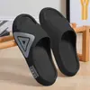 Marca de moda Logo de triángulo Chanclas Deportivas para Hombre Verano Uso al Aire Libre Antideslizantes Suela Suave Versátiles Sandalias Casuales para Aire Libre Celebridad de Internet