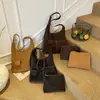 Bolso Casual Pequeño para Mujer 2025 Nuevo Versátil Bolso de Axila Bolso de Hombro para Viajero Bolso Satchel Otoño e Invierno Nuevo Bolso Tote