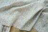 Tejido jacquard de estilo simple con relieve en contraste de color dorado, con pequeños puntos en seda para zapatos, ropa, chaqueta de traje de moda, tejido decorativo teñido en hilo.