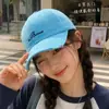 Gorra de Béisbol con Bordado de Letras Desgastadas Estilo Americano para Mujer, Moderna y Versátil, Adecuada para Uso Casual al Aire Libre y Ciclismo, Gorra de Pico Adelgazante