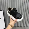 Sapatos Fashionáveis Feios Fofos Sapatos de Cabeça Grande 2026 Primavera Versátil Casual Ano Novo Vermelho Cor Confortável Bloco de Cores Pessoa Baixa Estampa de Leopardo Sapatos de Pai