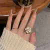 Suavidade Estilo Francês ~ Anel de Camélia para Mulheres, Design de Nicho High-End do Instagram, Luxo Leve, Anel Vintage Aberto Estilo Chanel