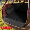 Tapete para pet de carro é resistente à sujeira, anti-manchas, resistente ao desgaste, respirável, amigável à pele e portátil para uso no banco traseiro do carro.