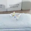 Anillo abierto colorido "Fingertip Honey Whisper" de alta gama con piedras preciosas coloridas, ligero, estilo retro, apilable, súper elegante para mujer.