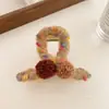 Presilha de cabelo floral elegante com toque de luxo, novo modelo 2026 pinça tubarão, popular entre celebridades da internet, adequada para cabelos grossos, presilha de cabelo de acrílico