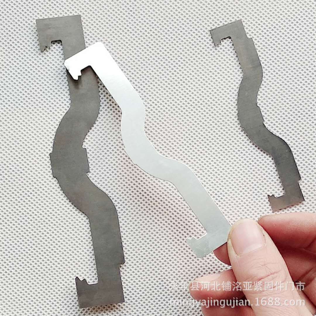 弹簧卡