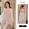 Rojo Deseo Puro Malla Profundo V Caliente Transparente Espalda Descubierta Fruncido Almohadillas Extraíbles en el Pecho Bata de Noche Atado Conjunto de Bata Exterior M7176