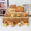 Nuevo Modelo de Taller de Horneado de Lechones Caja Sorpresa Figura Linda de Capibara Decoración de Escritorio para Coche Juguete de Moda Venta al por Mayor