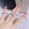 Pulsera de diamantes de trébol de alta calidad para niñas, diseño de nicho de estilo frío, exquisita pulsera de circonita azul marino con diamantes de lujo y luz.