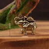 Ornamento de Elefante da Fortuna em Lingote de Latão e Barra de Ouro, Bênção Auspiciosa Estilo Chinês Trazedora de Riqueza para Casa, Sala de Estar, Escritório e Artesanato