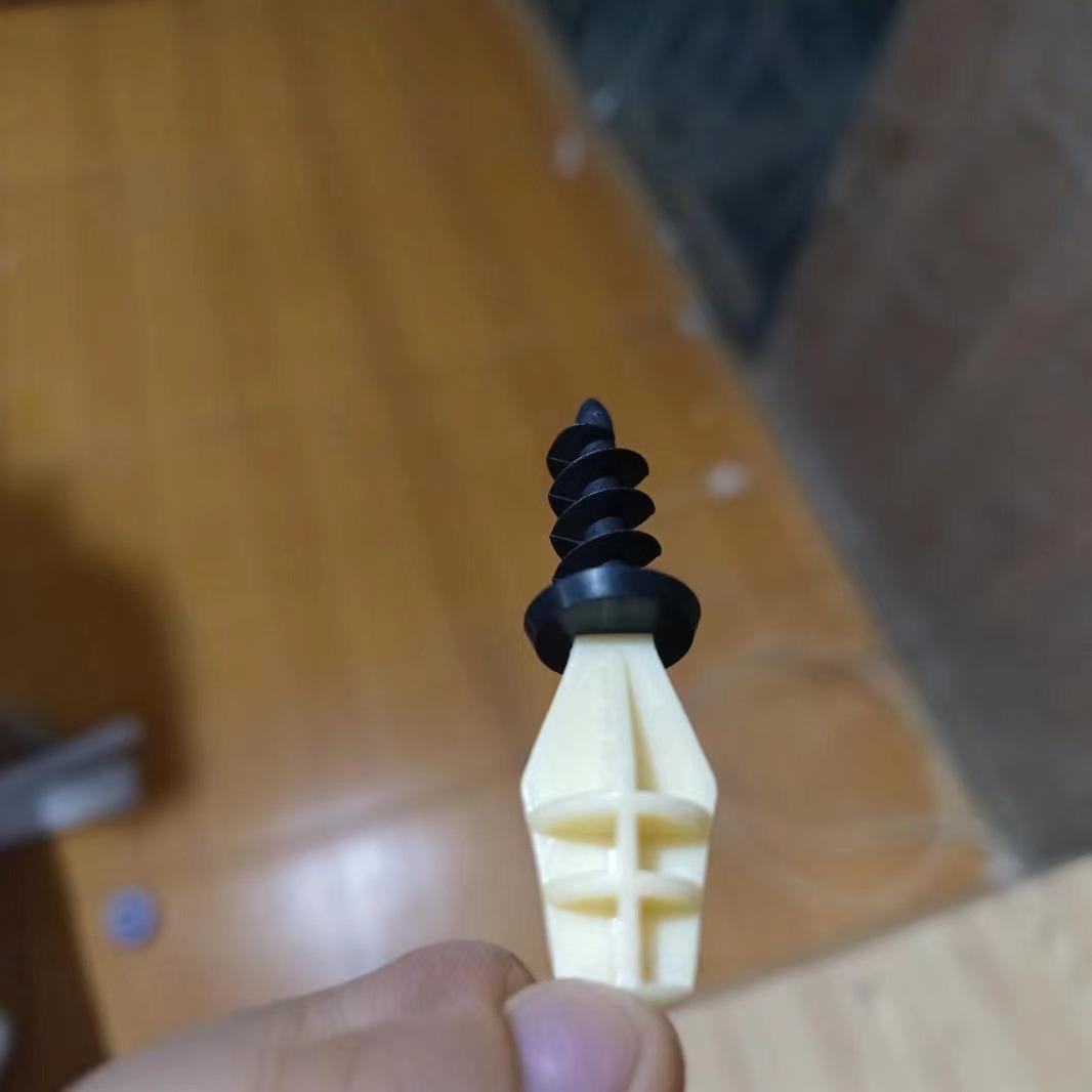 请问