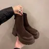Botas de tornozelo femininas com sola grossa, nova coleção outono 2026, botas elásticas de ajuste justo, estilo britânico retrô, botas Martin, botas Chelsea