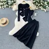 Estilo Chanel Ropa para Mujer Conjunto de Tres Piezas Versátil Chaleco sin Mangas Hebilla Metálica Cardigan de Punto de Manga Larga Falda