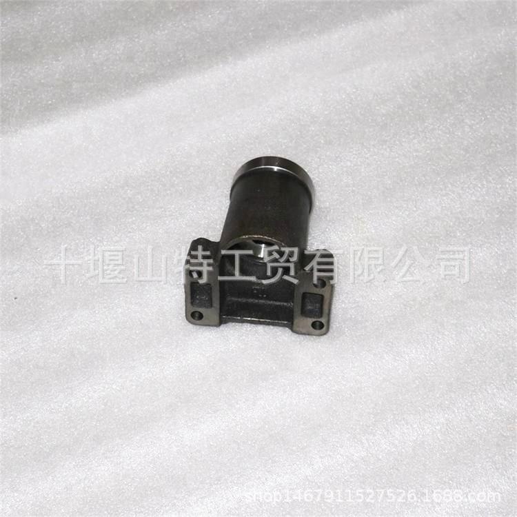 3908817 6CT风扇支架1