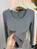 Top Base Macio e Elástico de Algodão com Gola U Novo Estilo 2026 Fashionável Versátil Chique Redutor de Idade Cor Sólida Manga Longa