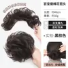 Penteado coque autoportante, volumoso naturalmente, realça o volume do cabelo, discreto, adiciona altura ao topo da cabeça