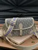 Bolso Transfronterizo para Mujer 2026 Nuevo Modelo Textura Retro Europea y Americana Estampado Bolso de Hombro Estilo Monograma de Letras de Nicho Elegante Bolso Cruzado