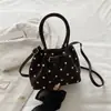 Novedad Otoño/Invierno 2026 Bolso Grande de Hombro Único Bolso de Mano para el Trabajo Bolso Casual Debajo del Brazo Bolso Cubo de Lunares para el Trabajo