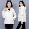 Coleção de inverno 2026: nova jaqueta curta de plumas feminina, enchimento 90% plumas de pato branco, marca autêntica, quente, espessa, moderna e adequada para mães